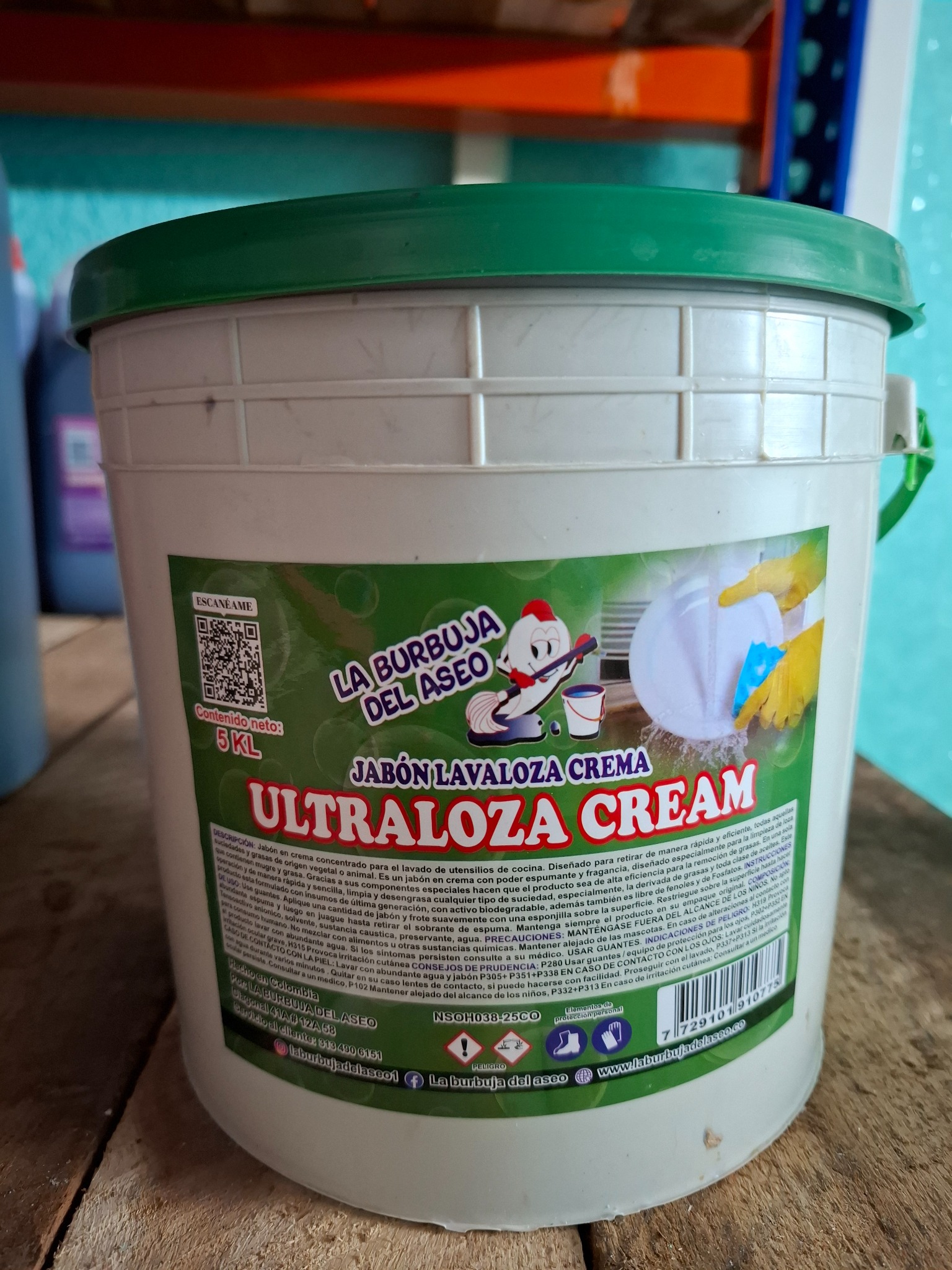 Baldes De Loza Crema - producto de aseo LimpiaYa